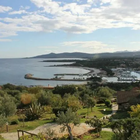 Sleeps 4 Air Con T421651 * Budoni