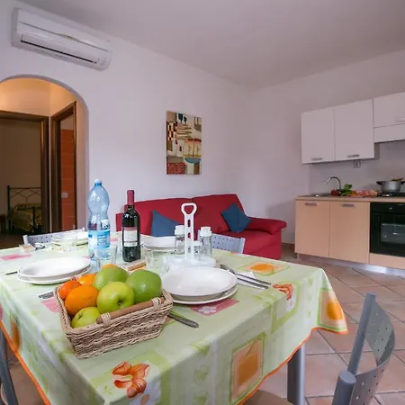 Sleeps 4 Air Con T421651 Lejlighed Budoni
